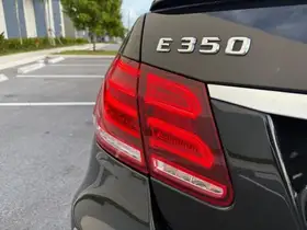  Mercedes-Benz E-Class - Image 9