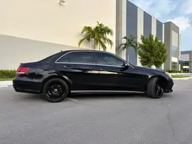  Mercedes-Benz E-Class - Image 4