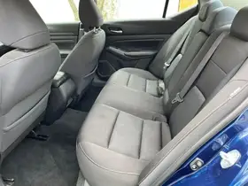  Nissan Altima - Image 8