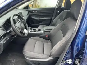  Nissan Altima - Image 9