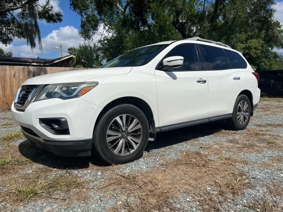 2017 NISSAN PATHFINDER