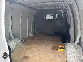  CHEVROLET EXPRESS 2500 CARGO - Image 4