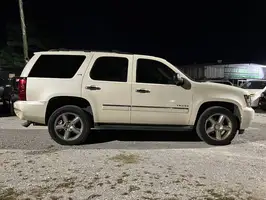 2011  Chevrolet Tahoe - Thumbnail 4