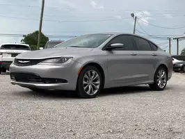 2015  Chrysler 200 - Thumbnail 1