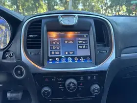  CHRYSLER 300 - Image 19