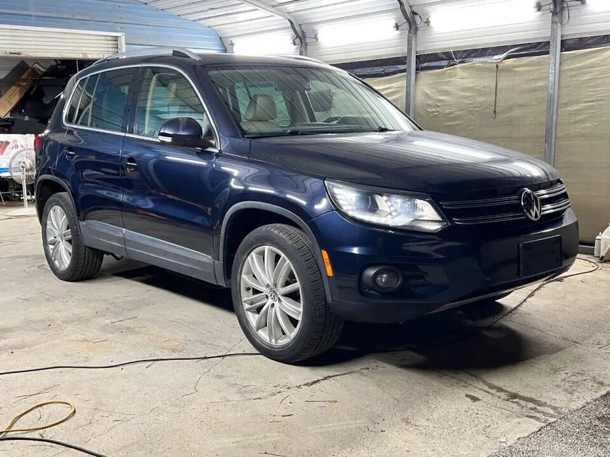2016  Volkswagen Tiguan - Main image