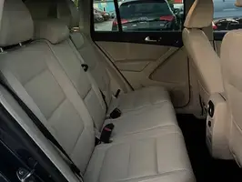 2016  Volkswagen Tiguan - Thumbnail 10